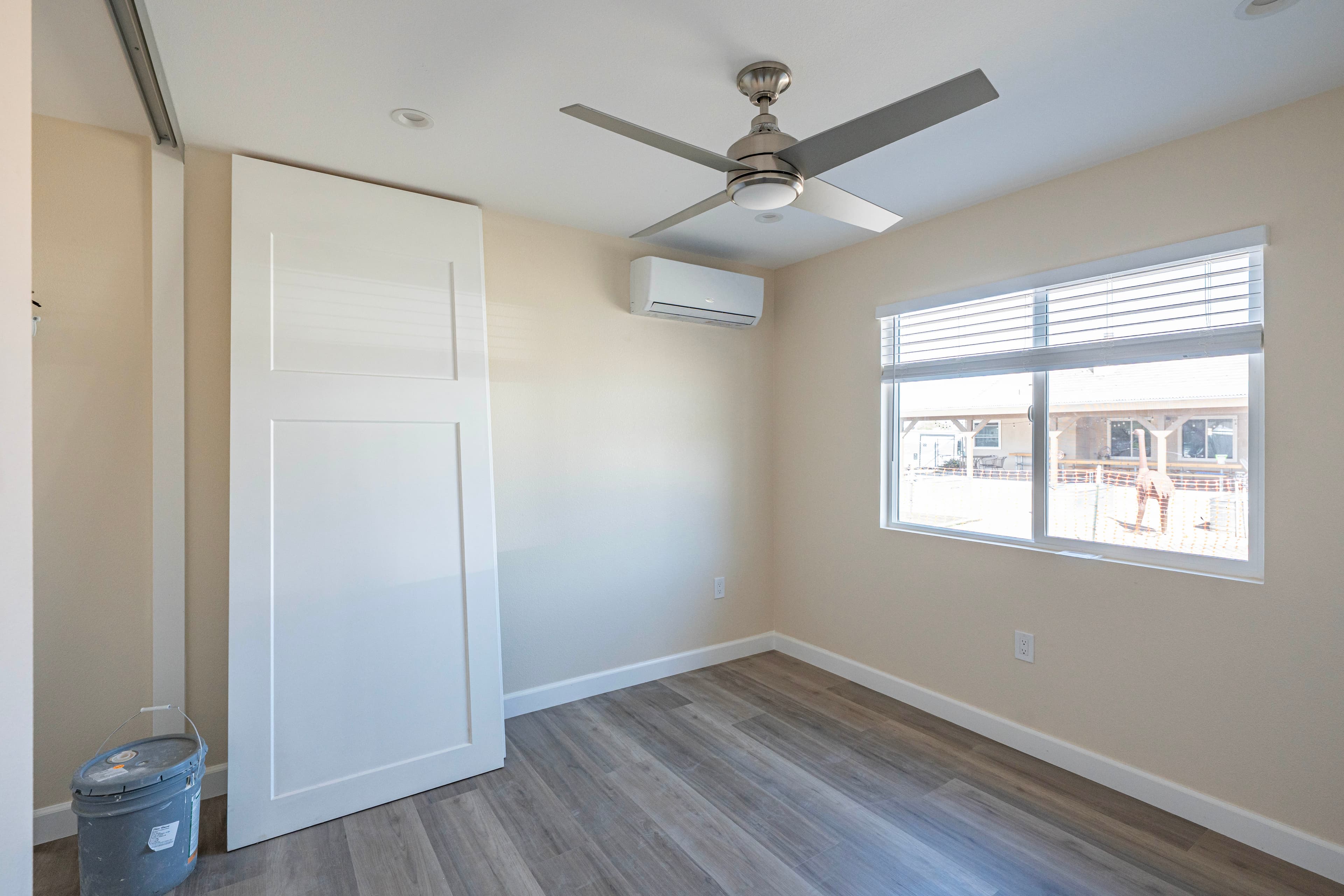 Cabinets & Countertops