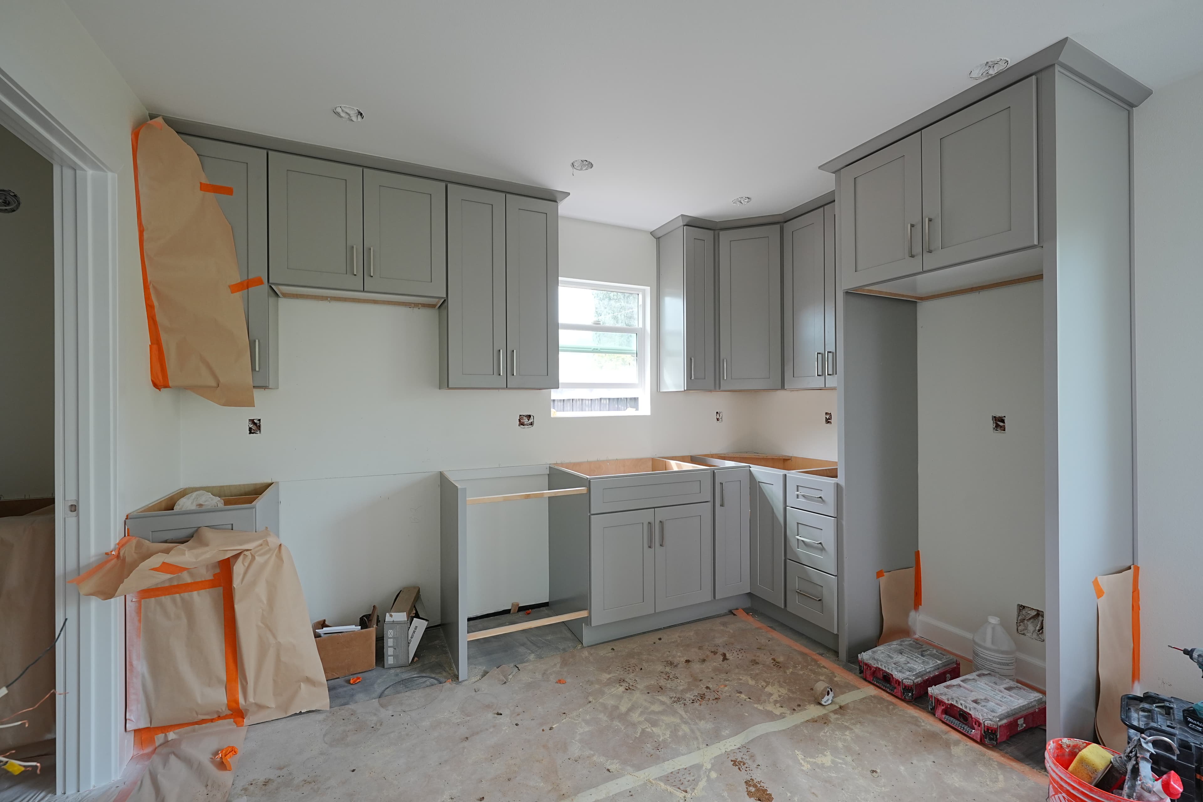 Cabinets & Countertops