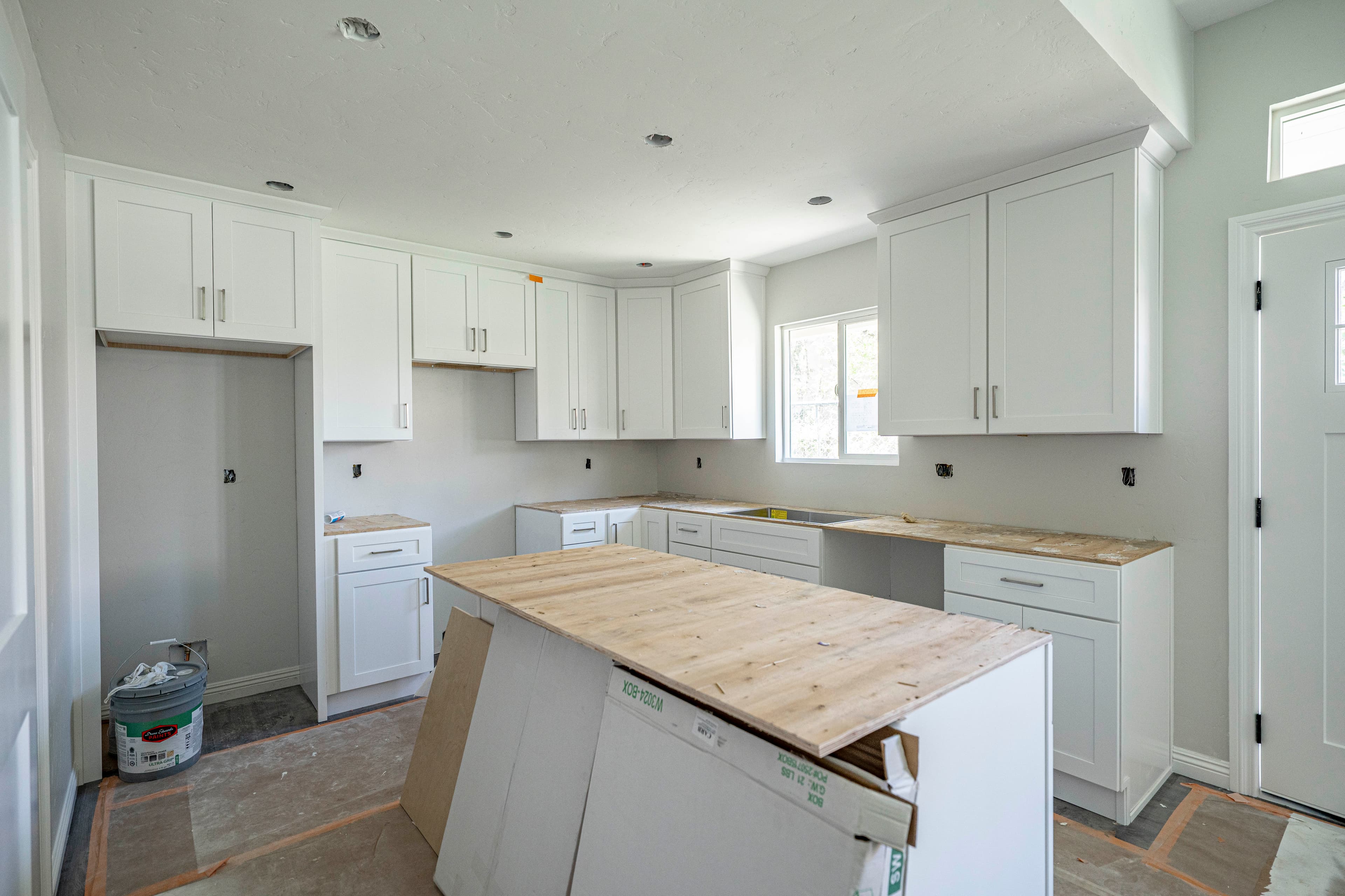 Cabinets & Countertops