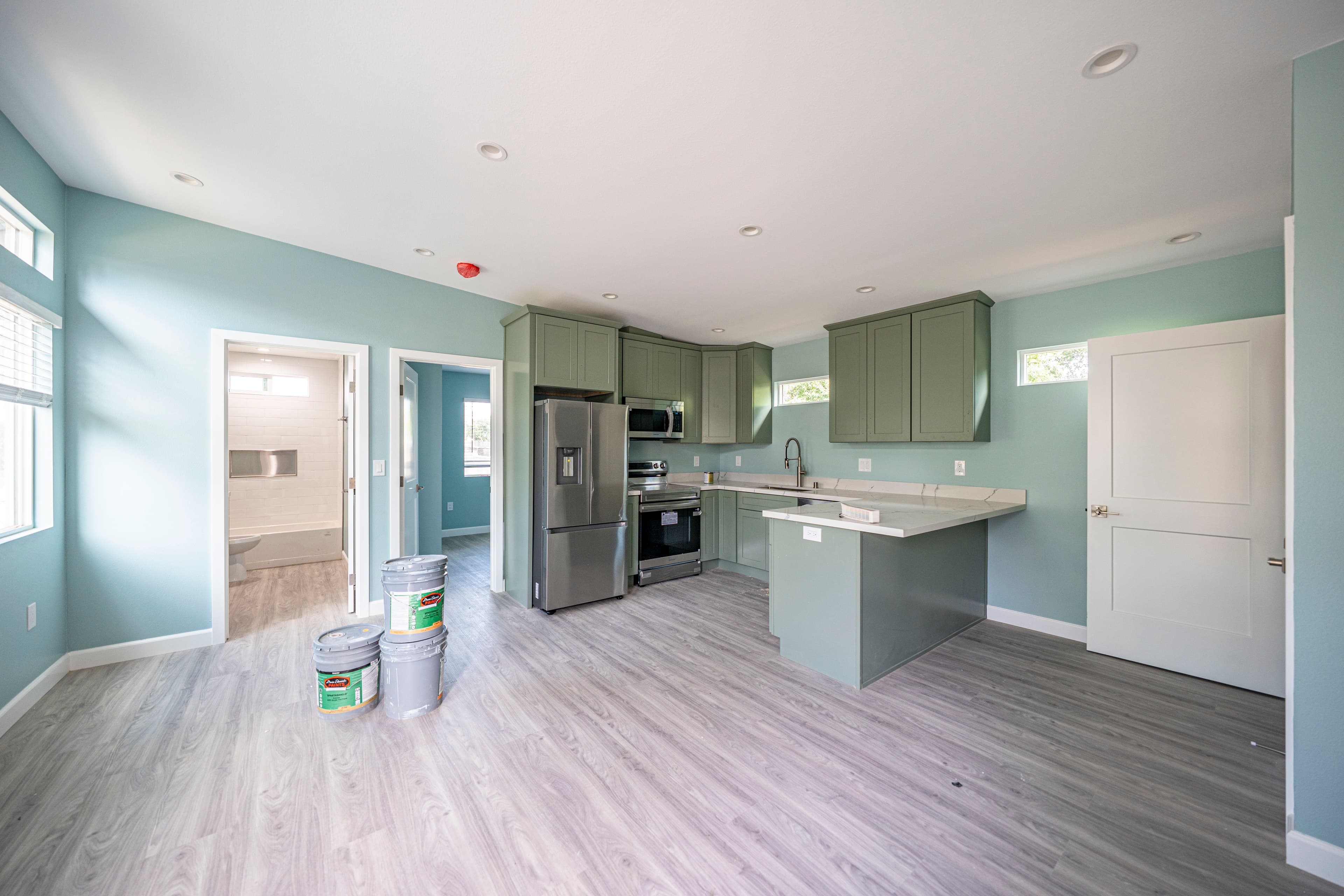 Cabinets & Countertops