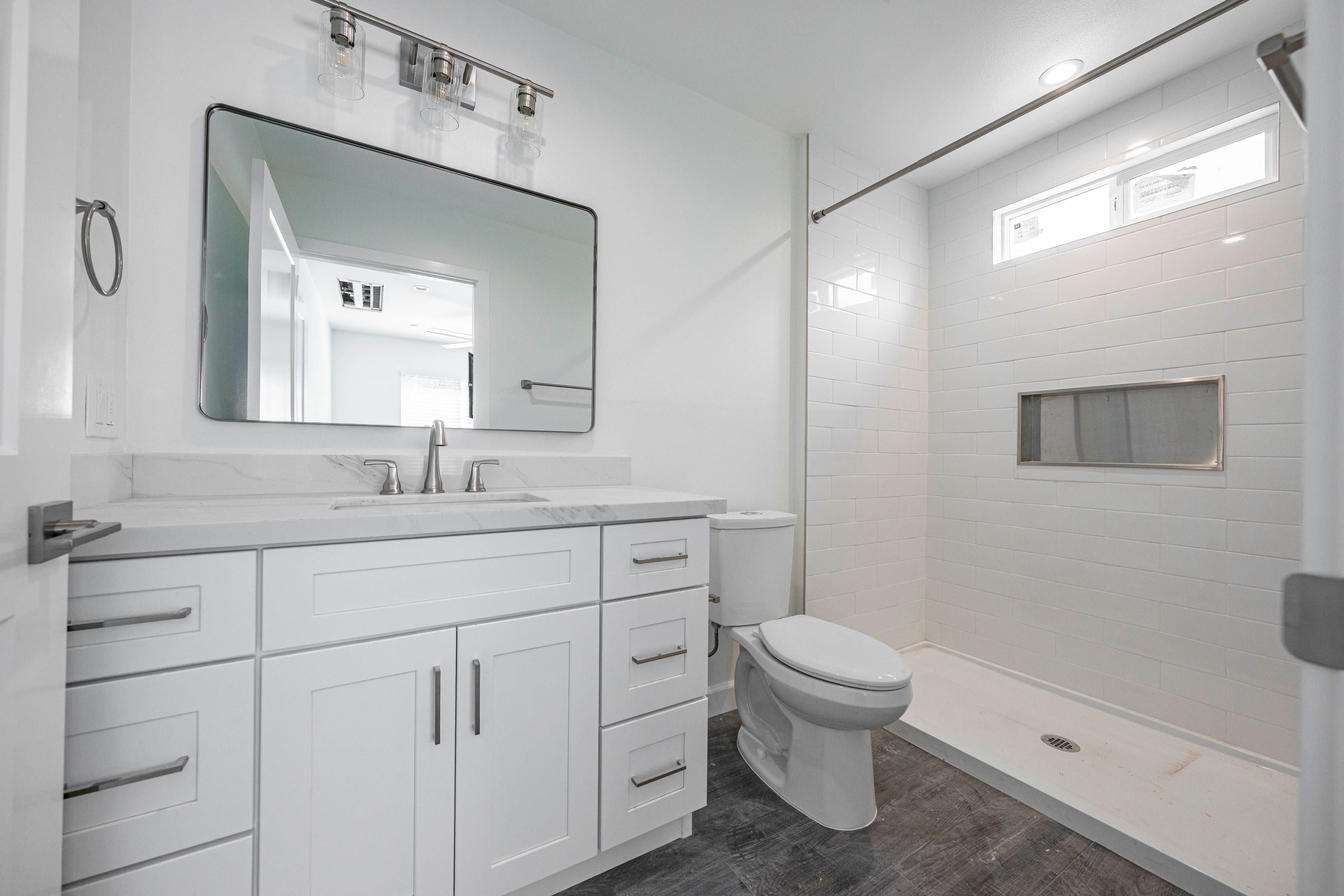 Cabinets & Countertops