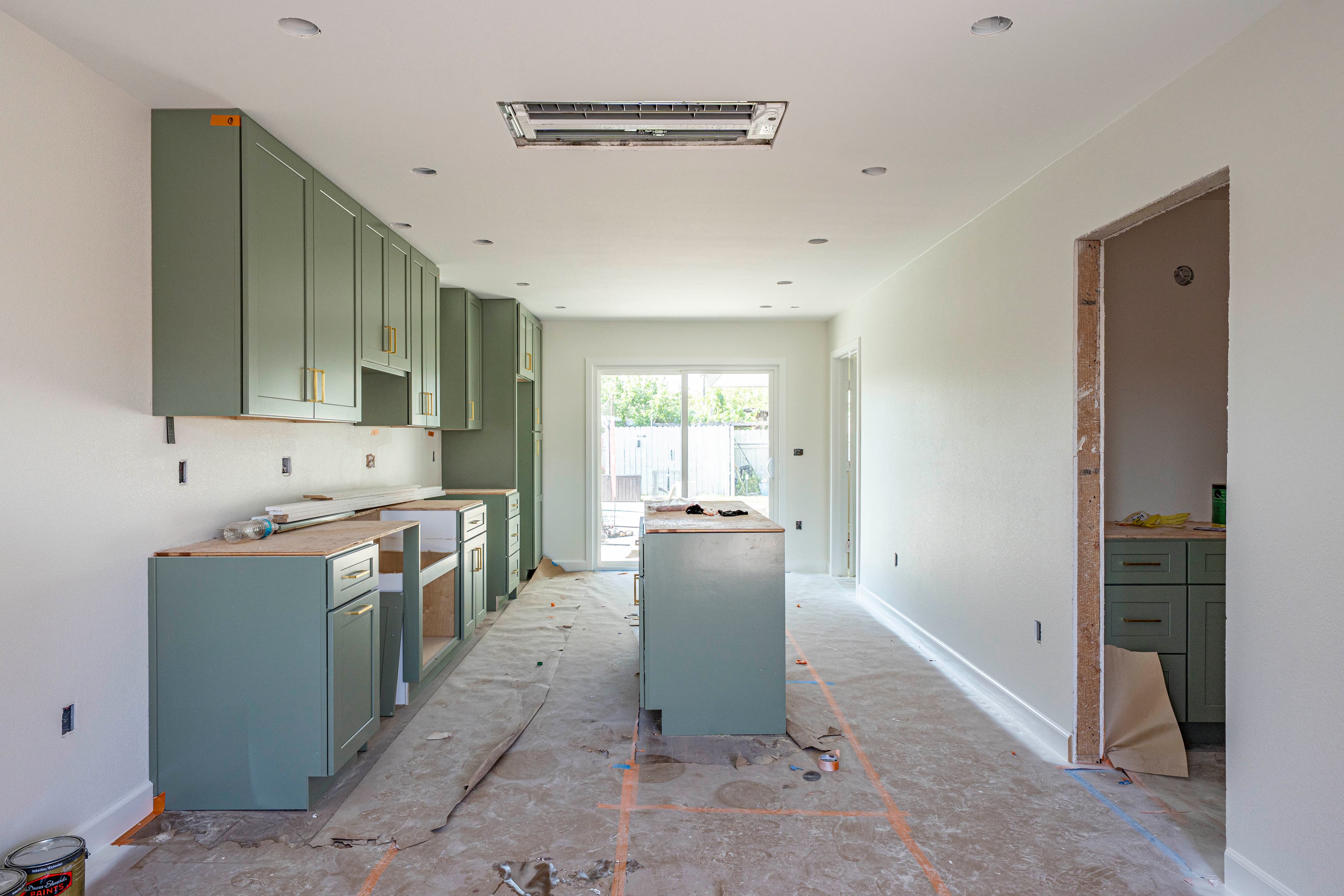 Cabinets & Countertops