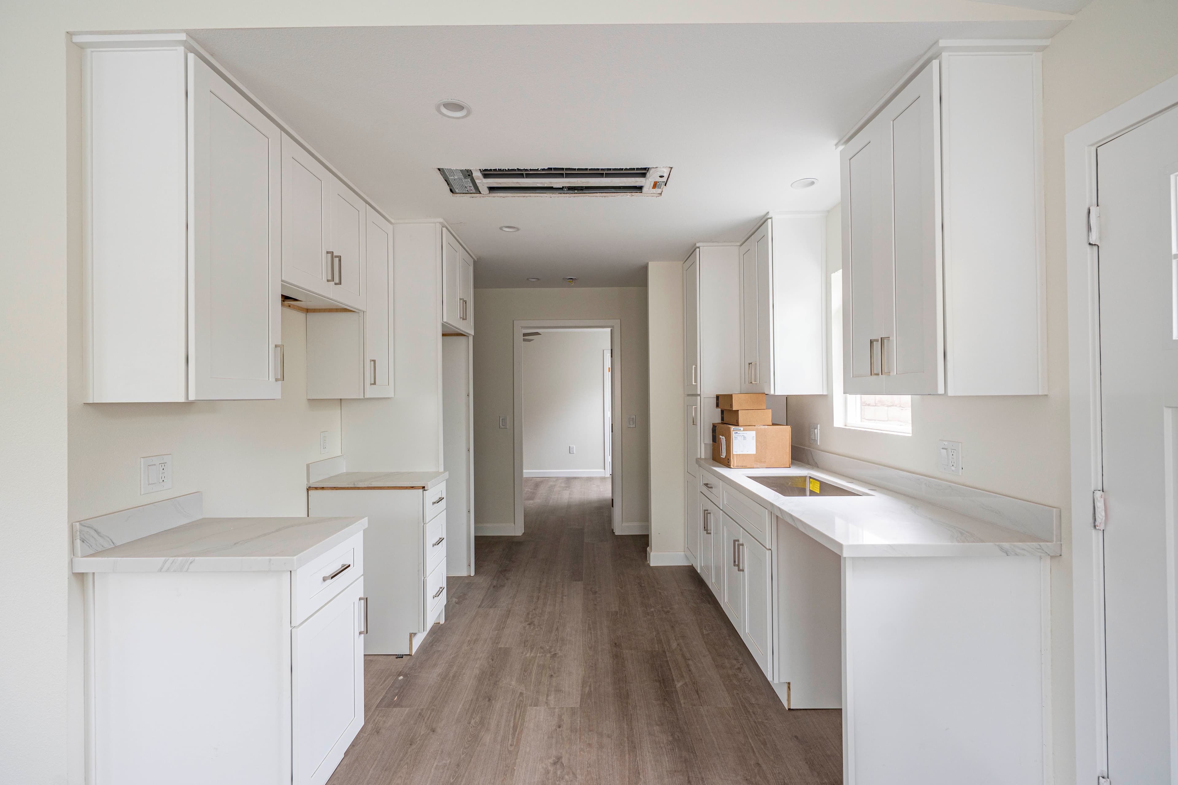 Cabinets & Countertops