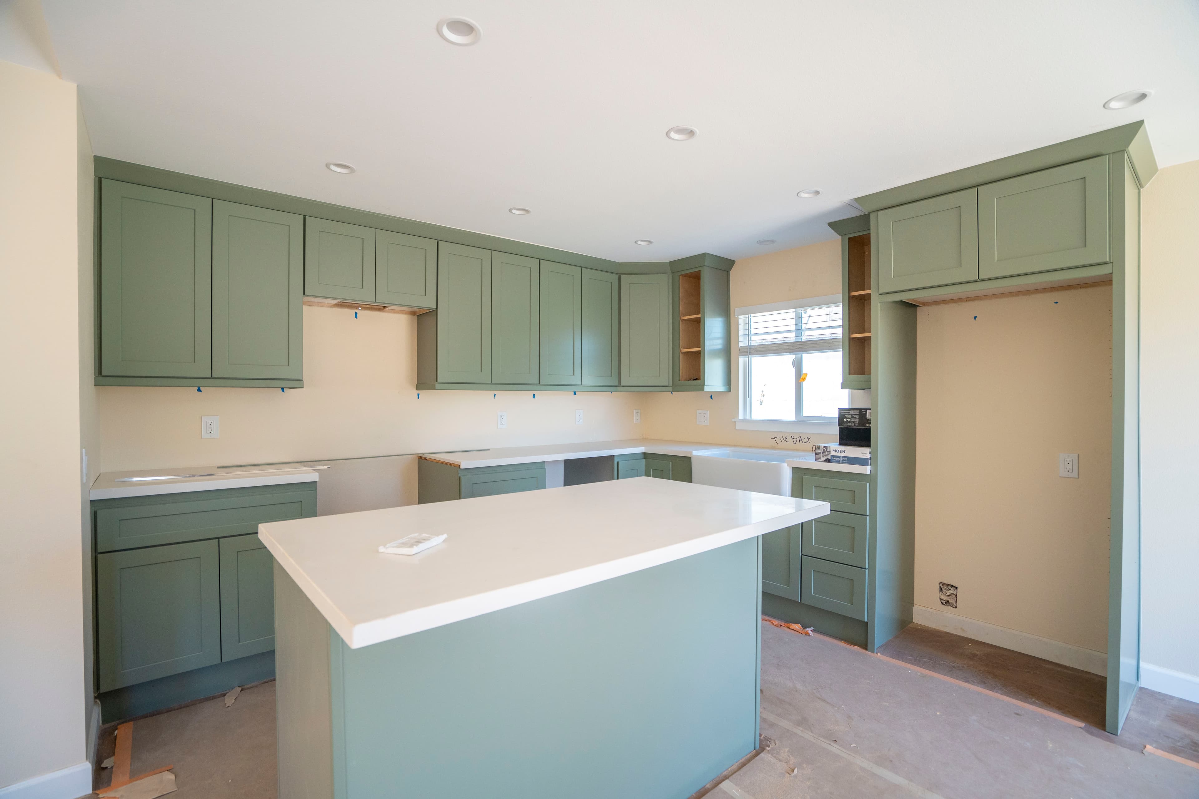 Cabinets & Countertops